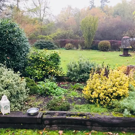 Le Jardin Des Biches *