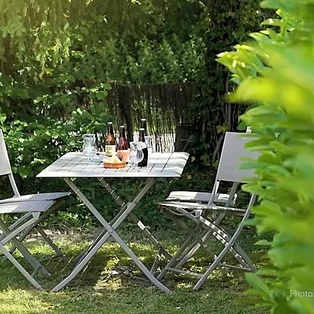 B&B Le Jardin Des Biches 소메레우제